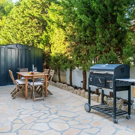 Charming Mediterranean House With Private Jacuzzi Sea And Mountain Views וילה *
